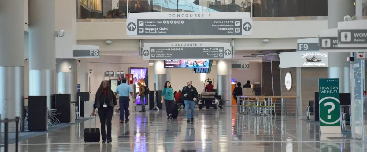 Can you walk from Concourse A to B at Atlanta Airport