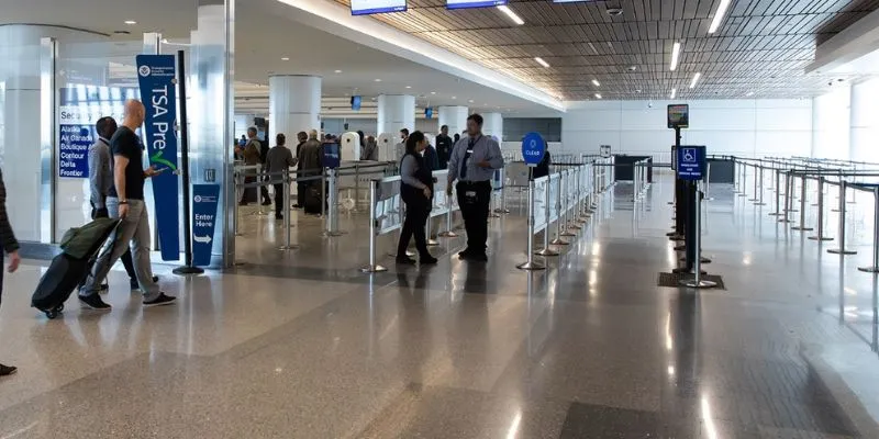 Boarding Process of Alaska Airlines at Phoenix Sky Harbor International Airport