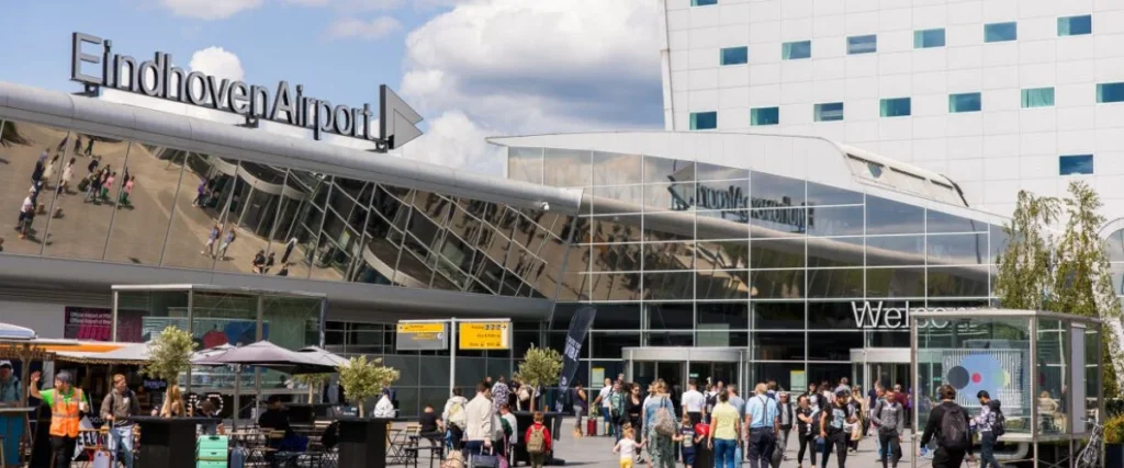 Ryanair EIN Terminal - Eindhoven Airport