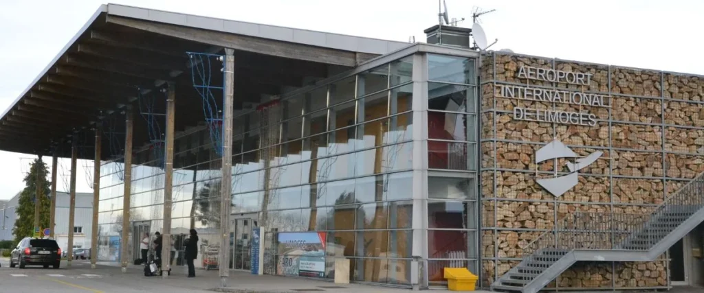 Ryanair LIG Terminal- Limoges Airport