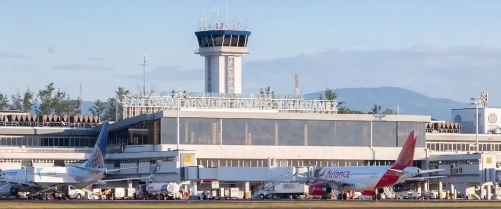 El Salvador International Airport