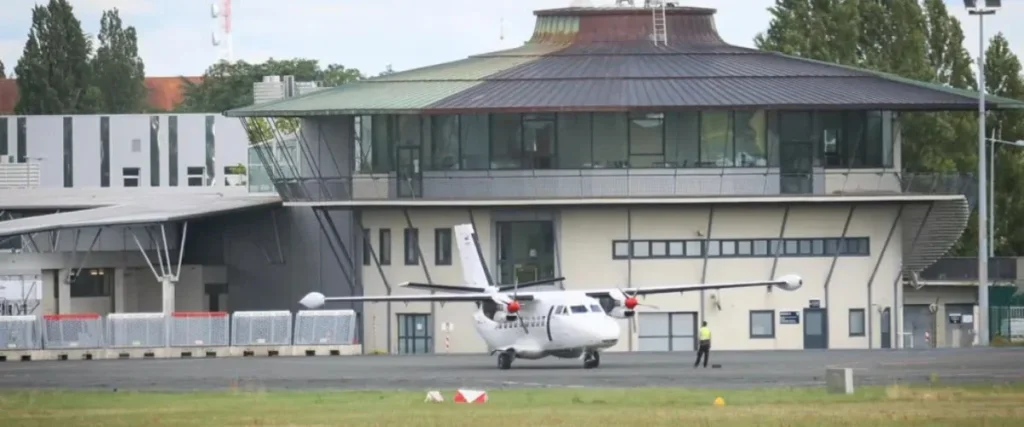 Ryanair PIS Terminal – Poitiers–Biard Airport