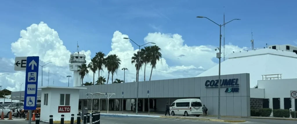 Southwest Airlines CZM Terminal Cozumel International Airport (1)